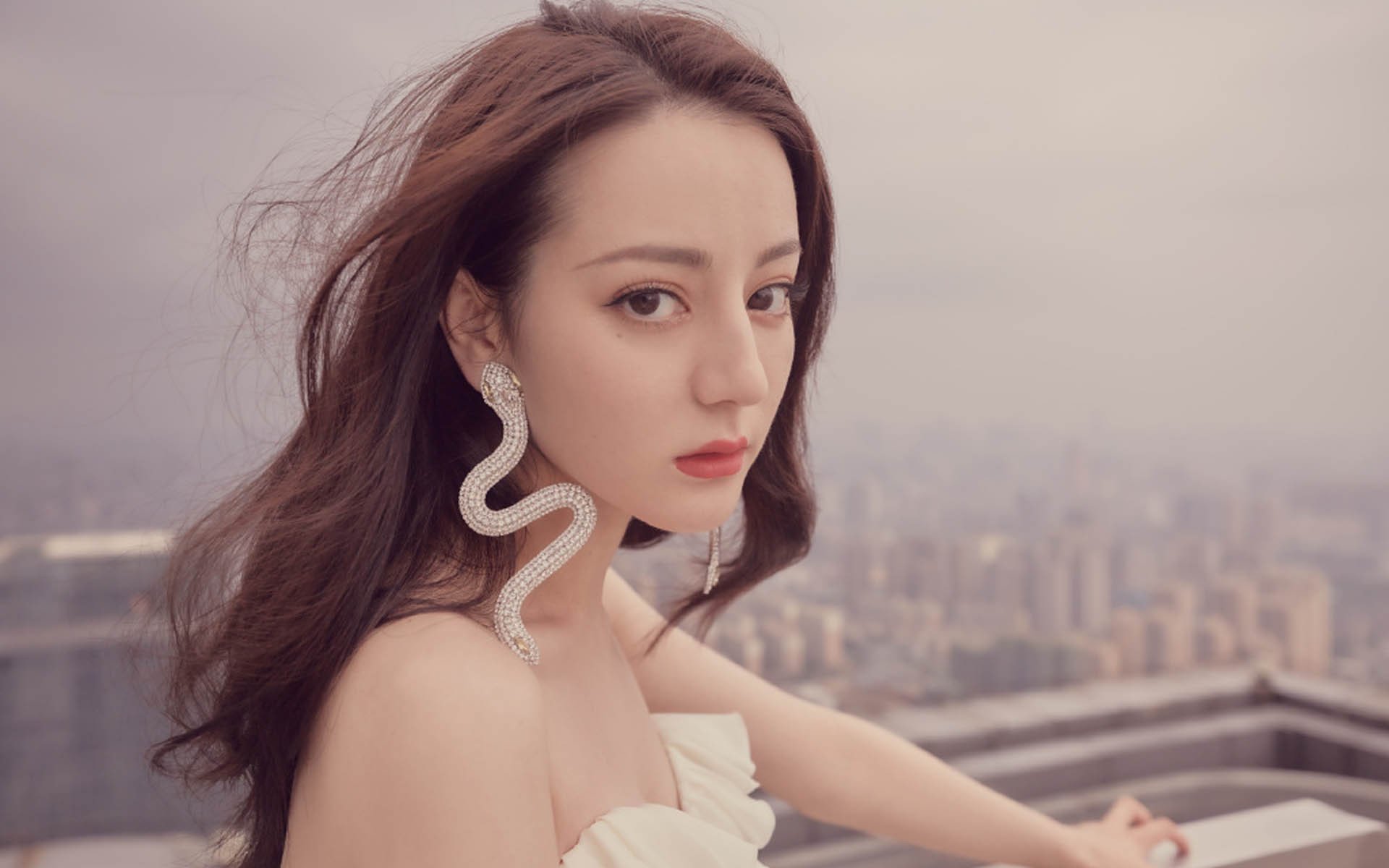 德甲紧咬战，球迷热烈讨论，德甲消息