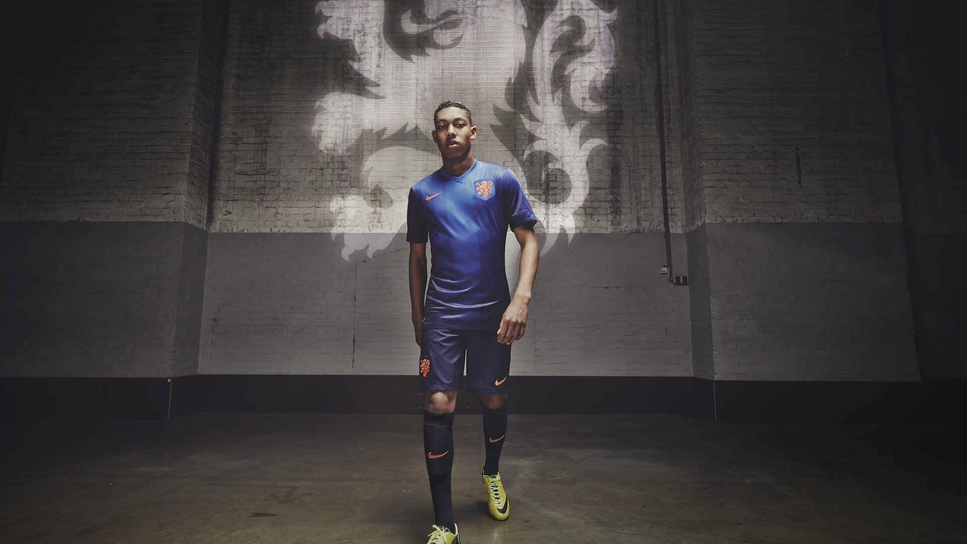 哥伦比亚队后卫佩雷斯在巴黎奥运会上表现出色，哥伦比亚 球员